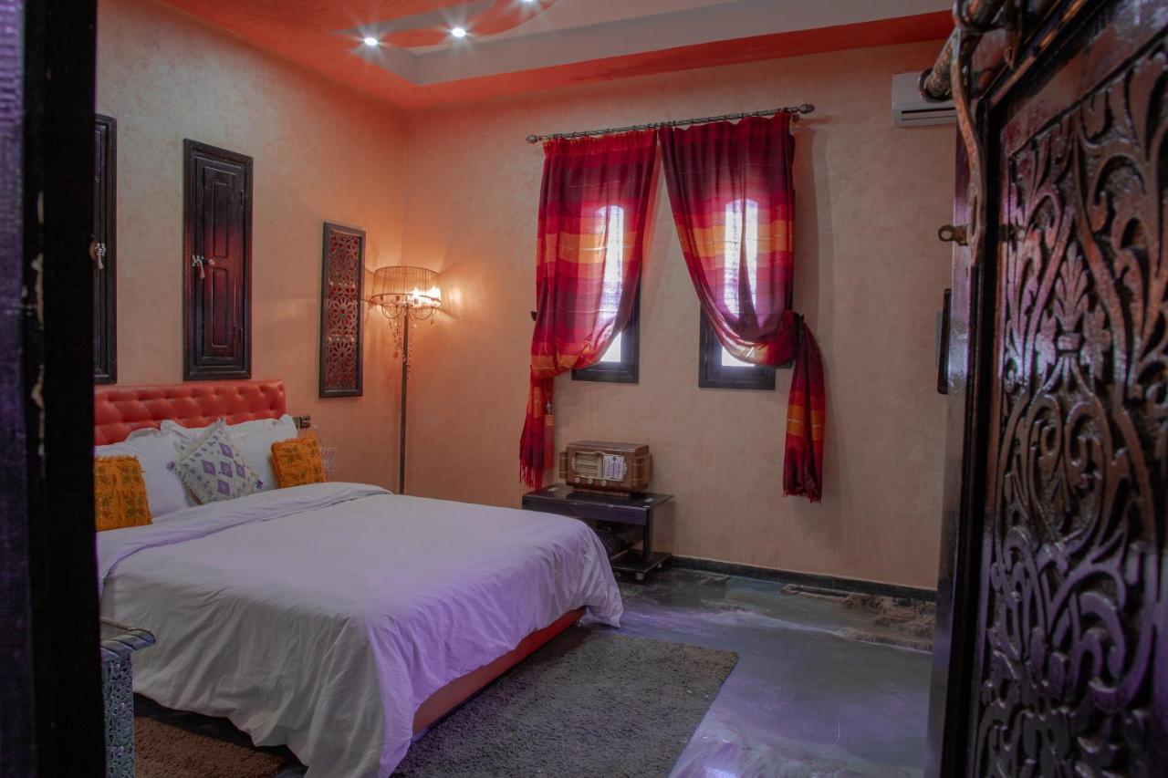 Jnanat Aicha Guesthouse Wawizelte Bagian luar foto