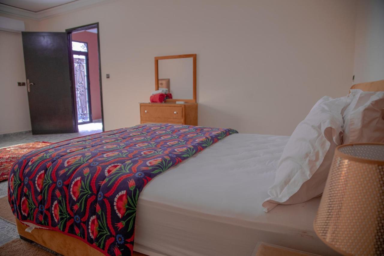 Jnanat Aicha Guesthouse Wawizelte Bagian luar foto