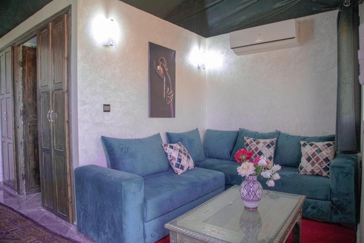 Jnanat Aicha Guesthouse Wawizelte Bagian luar foto
