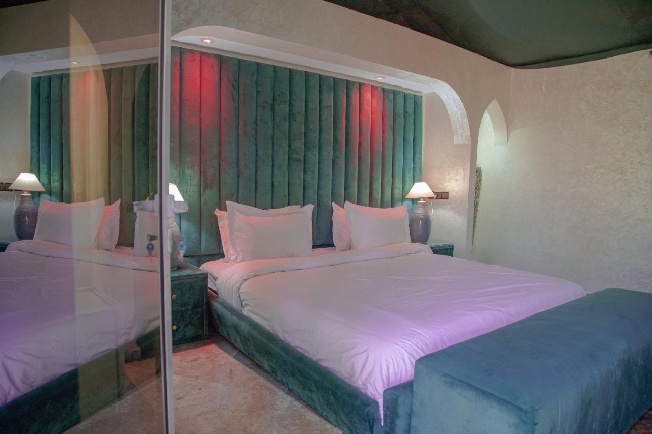 Jnanat Aicha Guesthouse Wawizelte Bagian luar foto