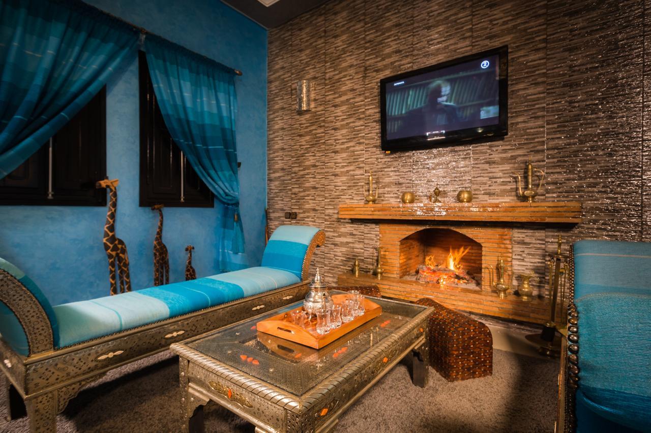 Jnanat Aicha Guesthouse Wawizelte Bagian luar foto